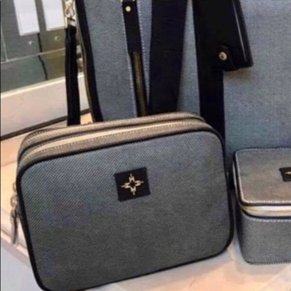 NWT India Hicks Zip Around Dark Grey - Picture 6 of 7